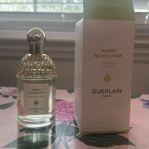 Guerlain Elegant White Packaging